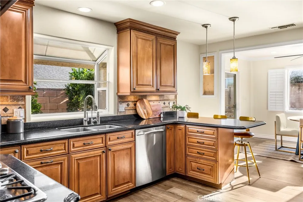 1459 Alta Upland, CA 91786