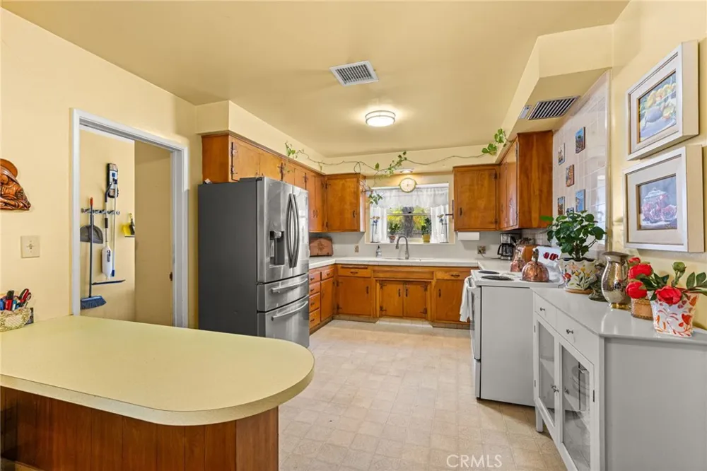 1521 S 3rd Avenue Arcadia, CA 91006