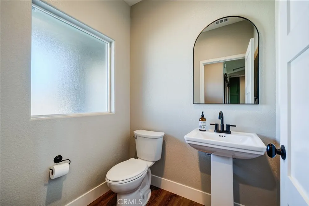 8029 Avenal Phelan, CA 92371