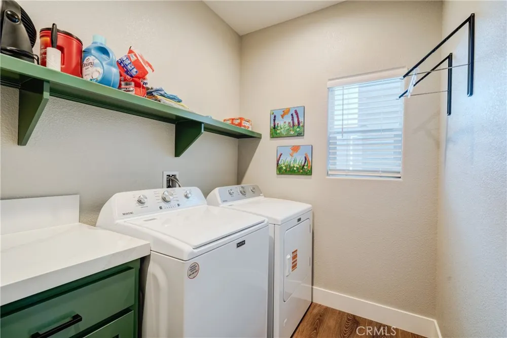 8029 Avenal Phelan, CA 92371