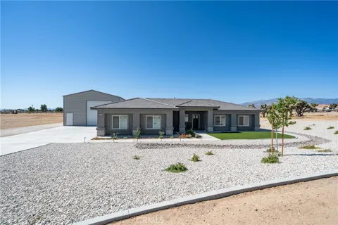 8029 Avenal