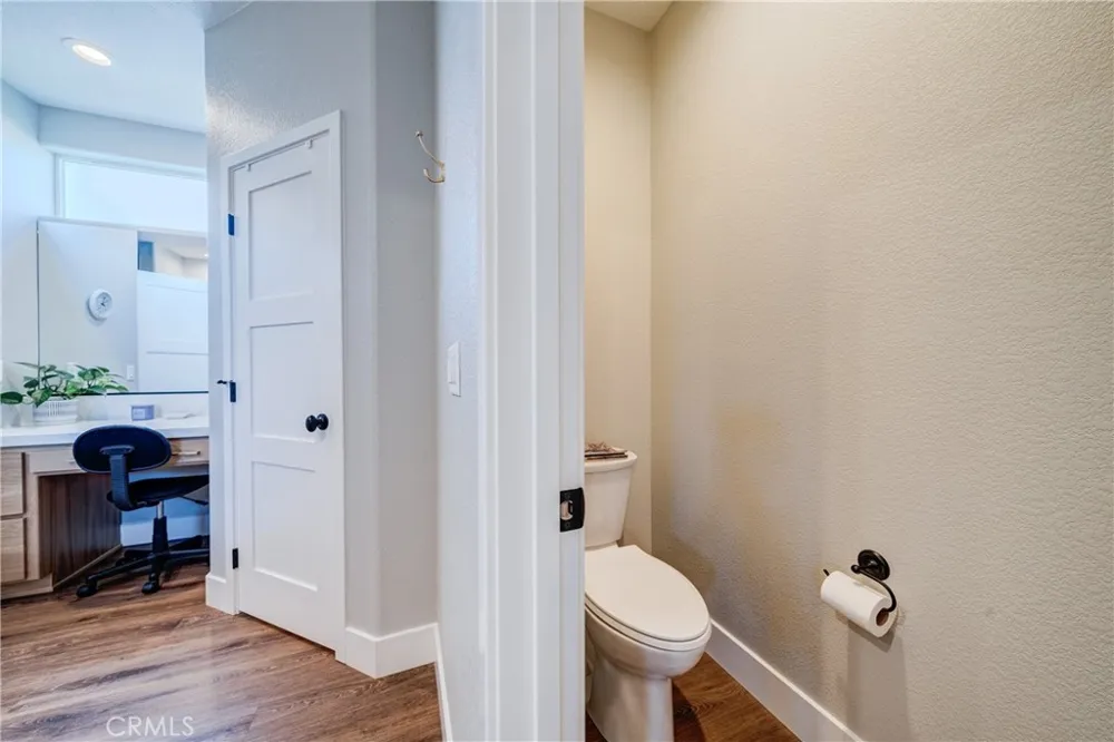 8029 Avenal Phelan, CA 92371