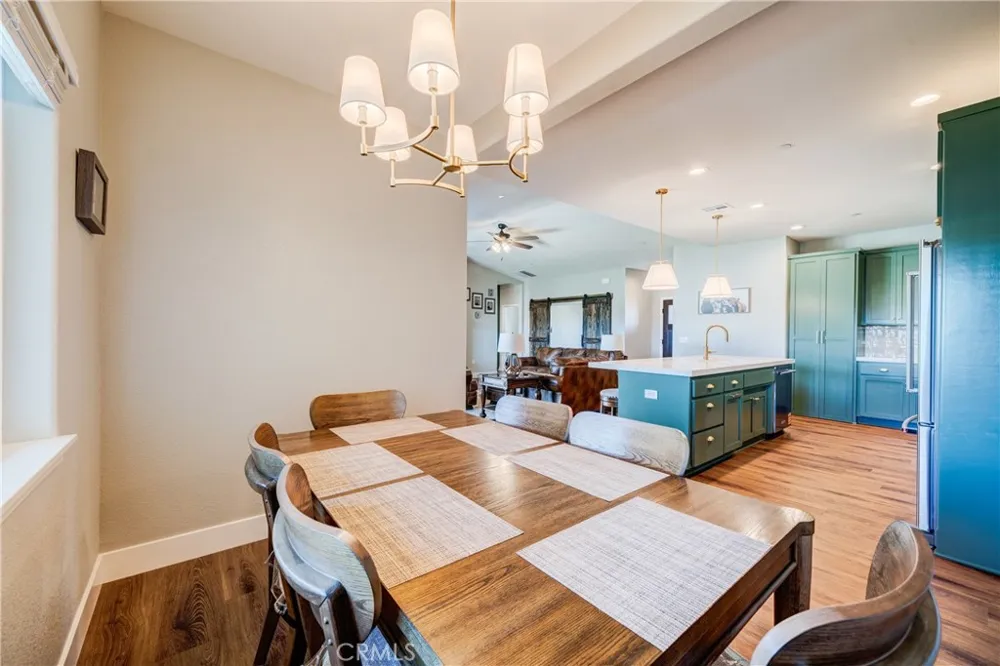 8029 Avenal Phelan, CA 92371