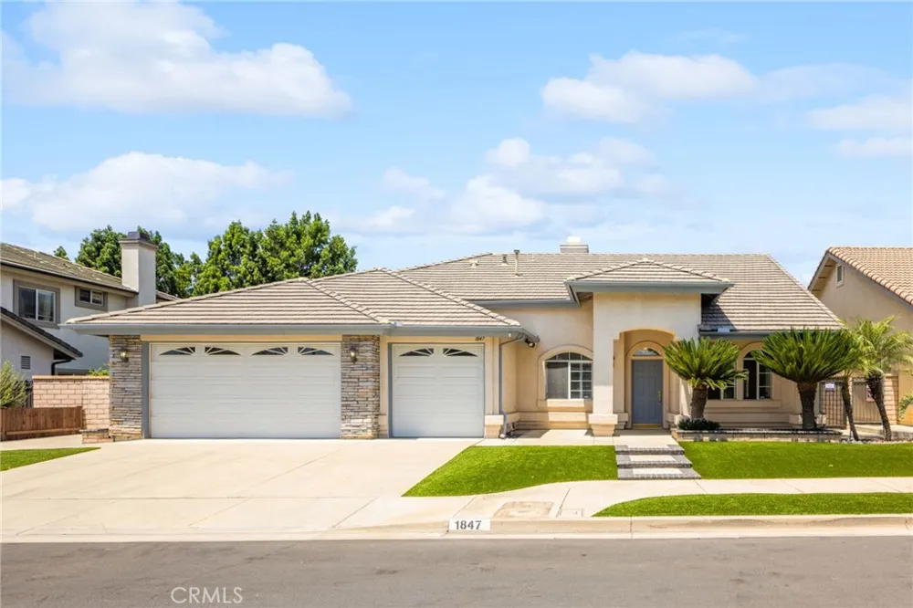 1847 Newcastle San Dimas, CA 91773