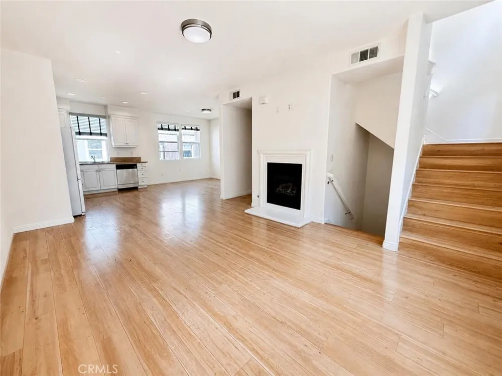 542 Chardonnay Covina, CA 91723