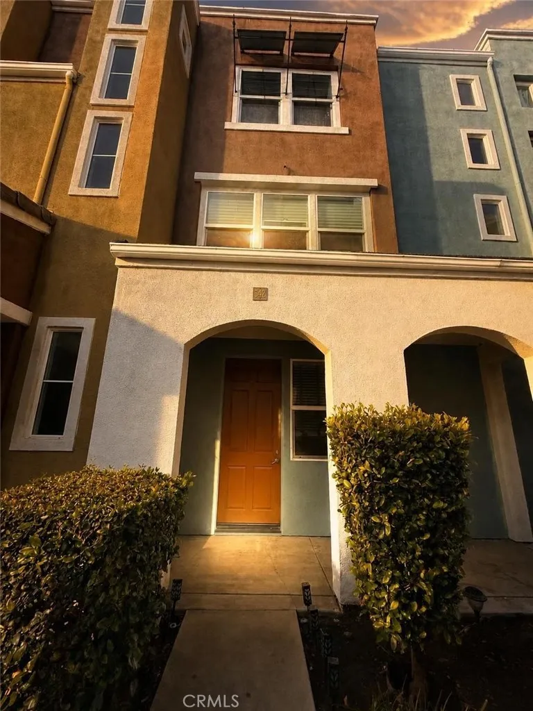 542 Chardonnay Covina, CA 91723
