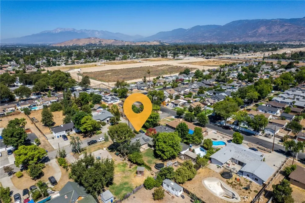 2675 Lawrence Avenue San Bernardino, CA 92404