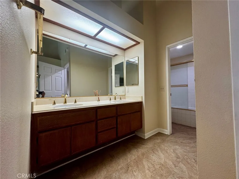 1953 Cobblefield Way Glendora, CA 91740
