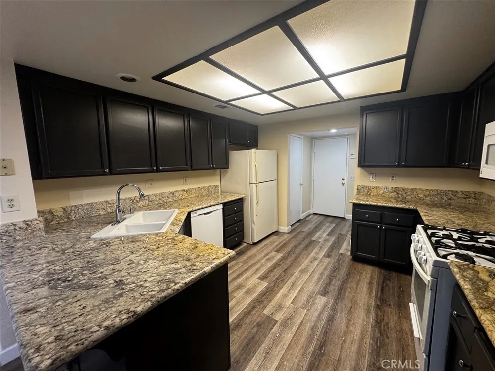 1953 Cobblefield Way Glendora, CA 91740
