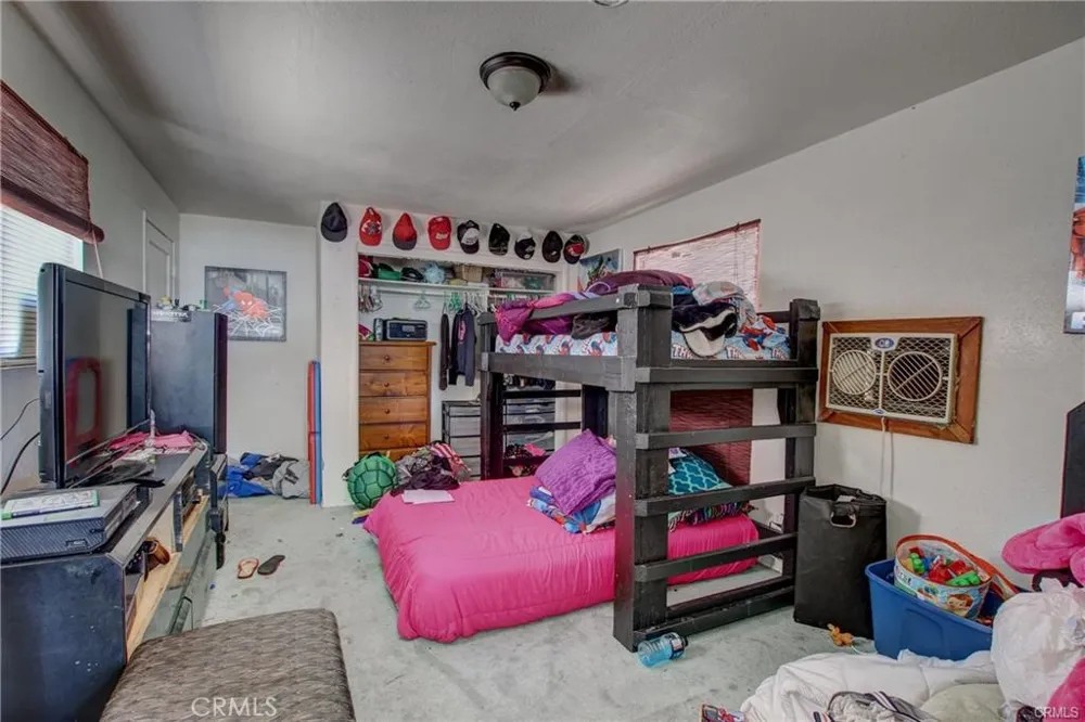 193 W Washburn #A San Jacinto, CA 92583