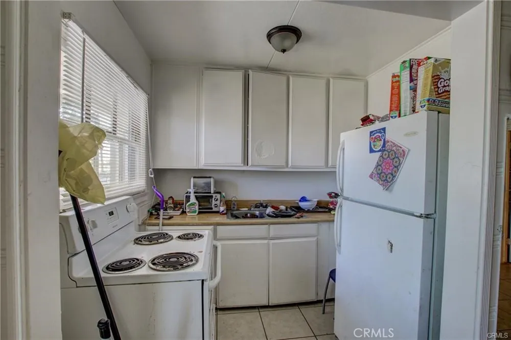 193 W Washburn #A San Jacinto, CA 92583