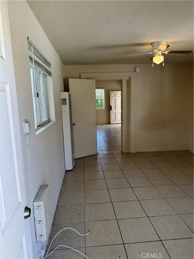 193 W Washburn #A San Jacinto, CA 92583