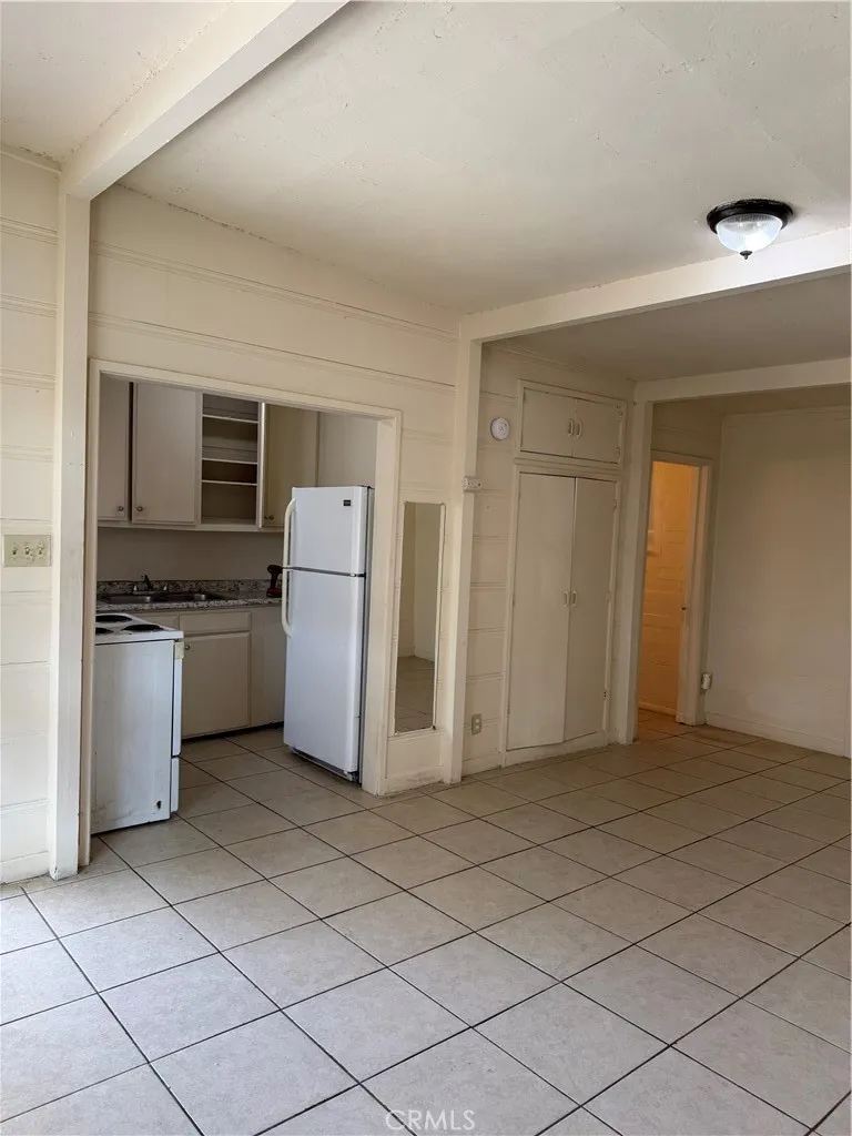 193 W Washburn #A San Jacinto, CA 92583