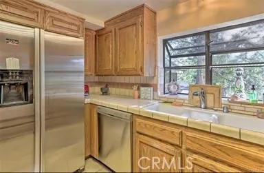 27290 Matterhorn Drive Lake Arrowhead, CA 92352