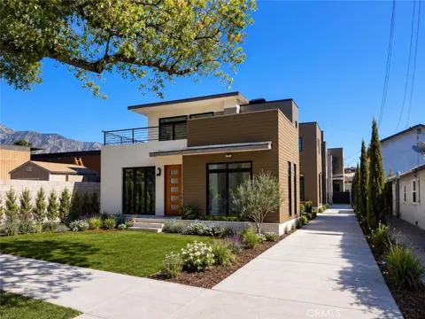 438 Oak