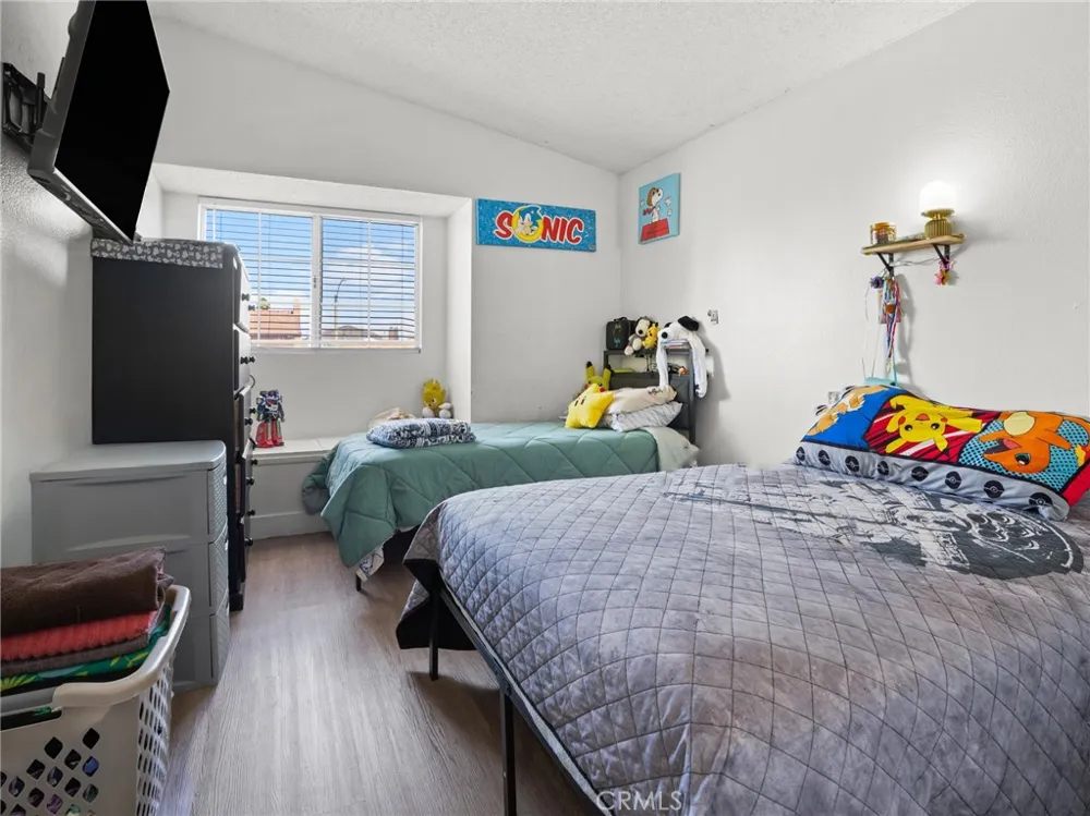 137 Elmtree Perris, CA 92571
