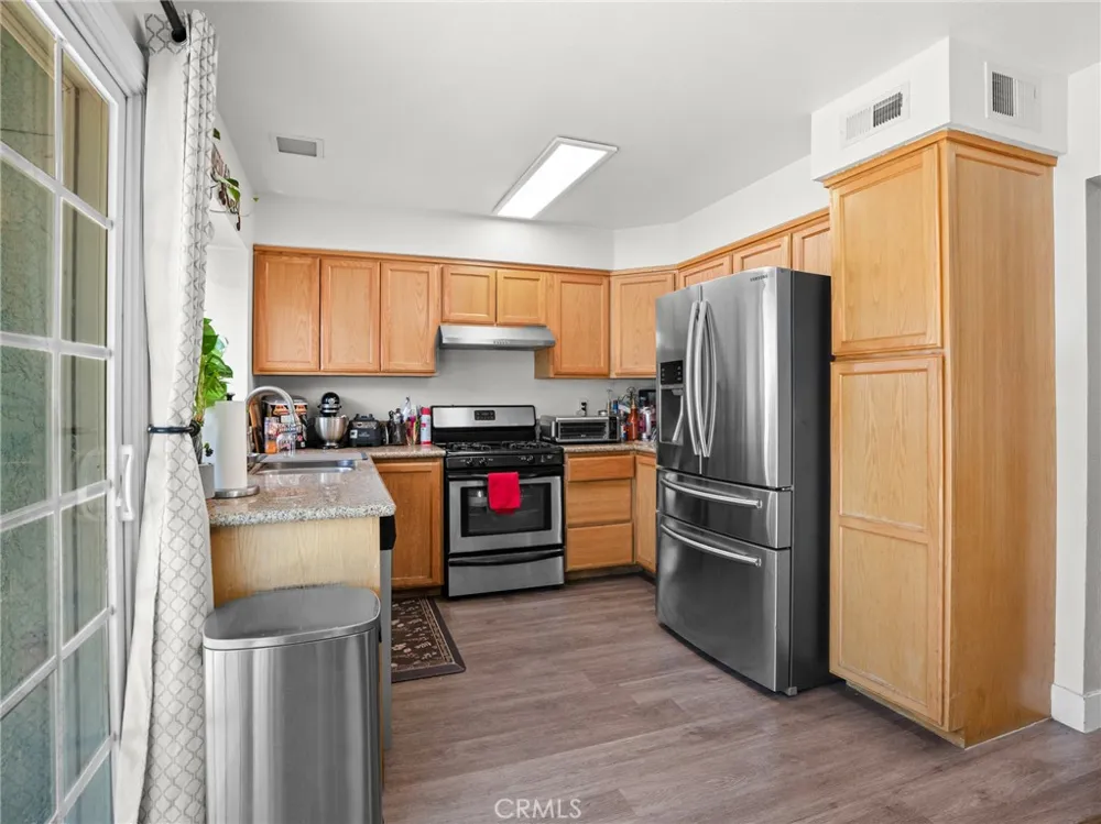 137 Elmtree Perris, CA 92571