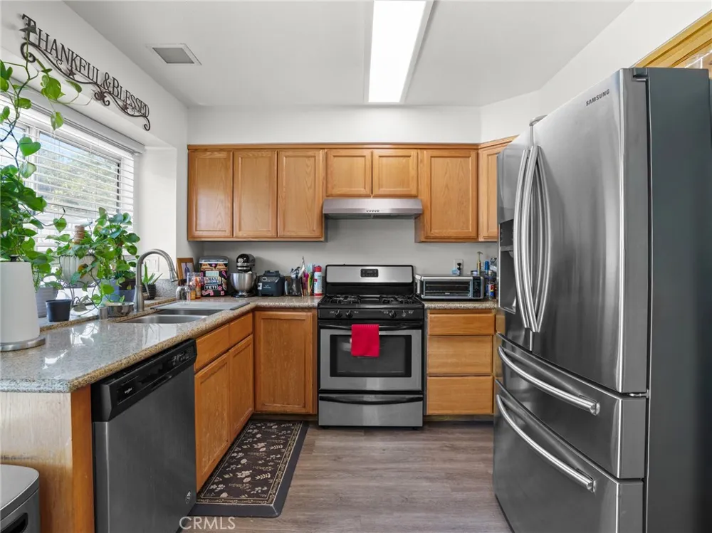 137 Elmtree Perris, CA 92571