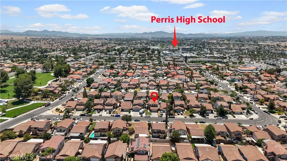 137 Elmtree Perris, CA 92571