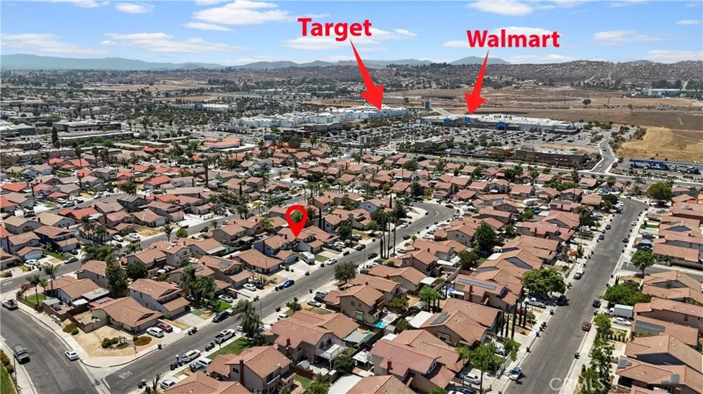 137 Elmtree Perris, CA 92571