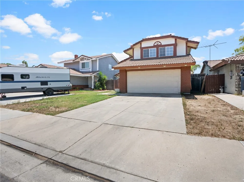 137 Elmtree Perris, CA 92571