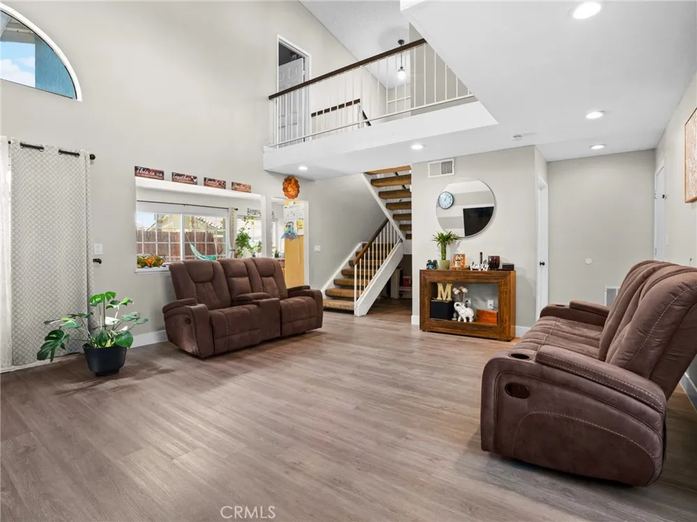 137 Elmtree Perris, CA 92571