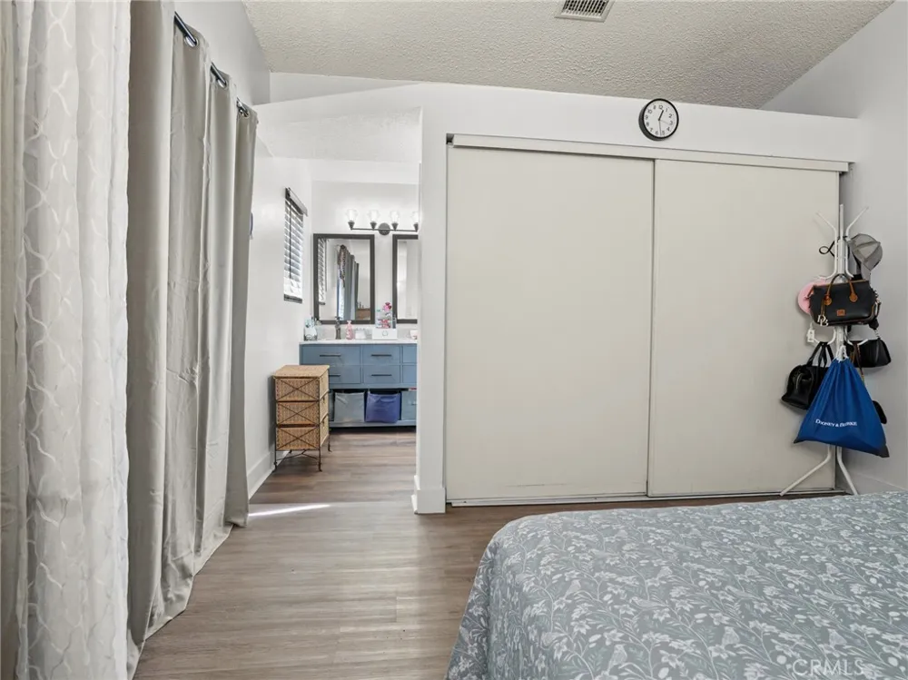137 Elmtree Perris, CA 92571