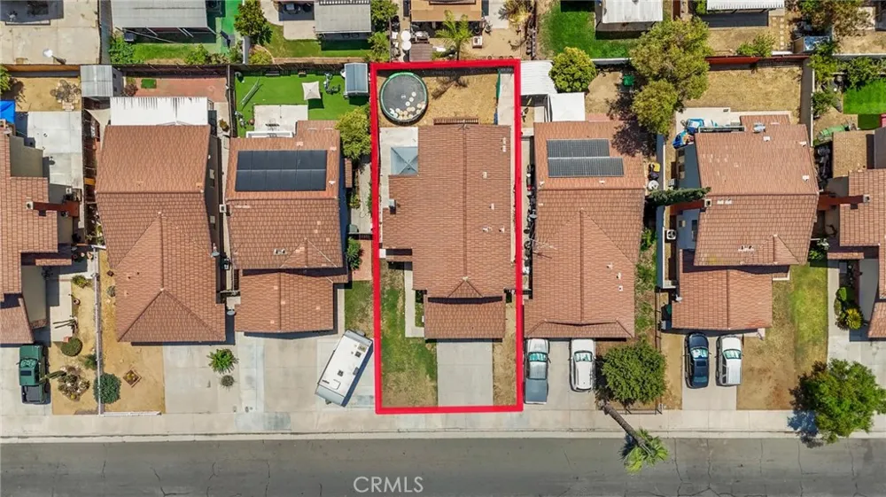 137 Elmtree Perris, CA 92571