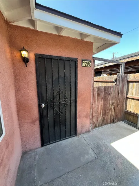 1206 E 22nd