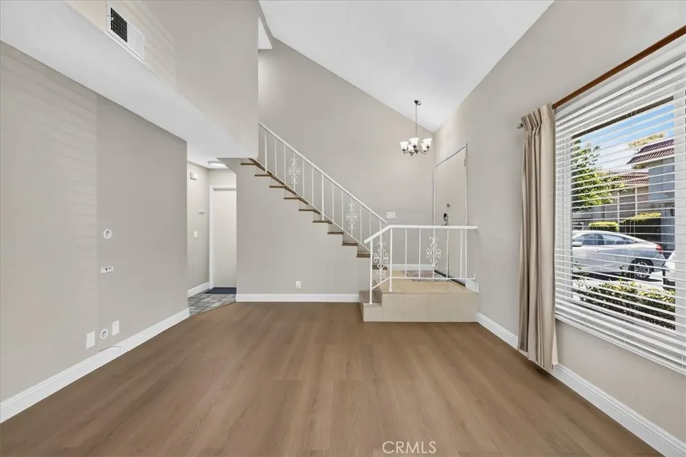 1189 Sunflower Covina, CA 91724