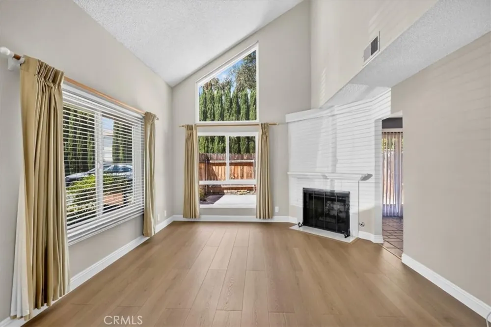 1189 Sunflower Covina, CA 91724
