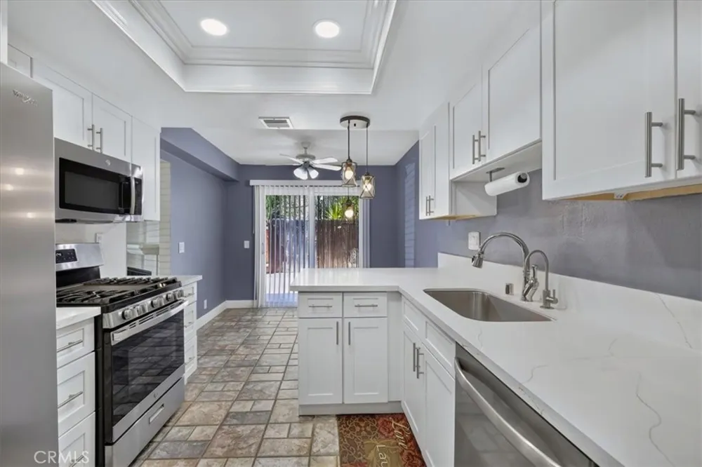 1189 Sunflower Covina, CA 91724