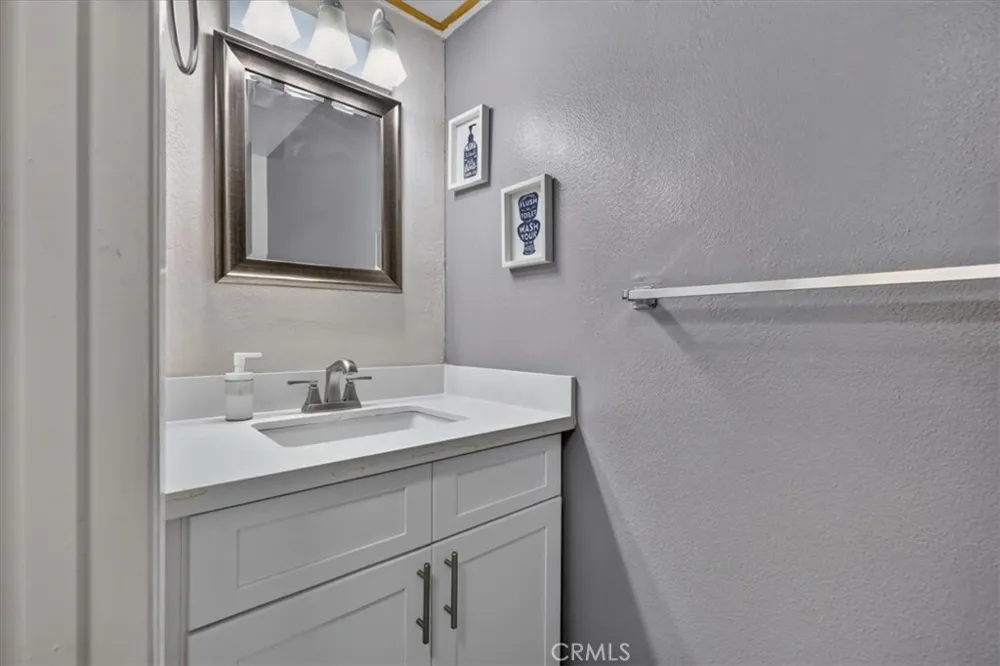 1189 Sunflower Covina, CA 91724