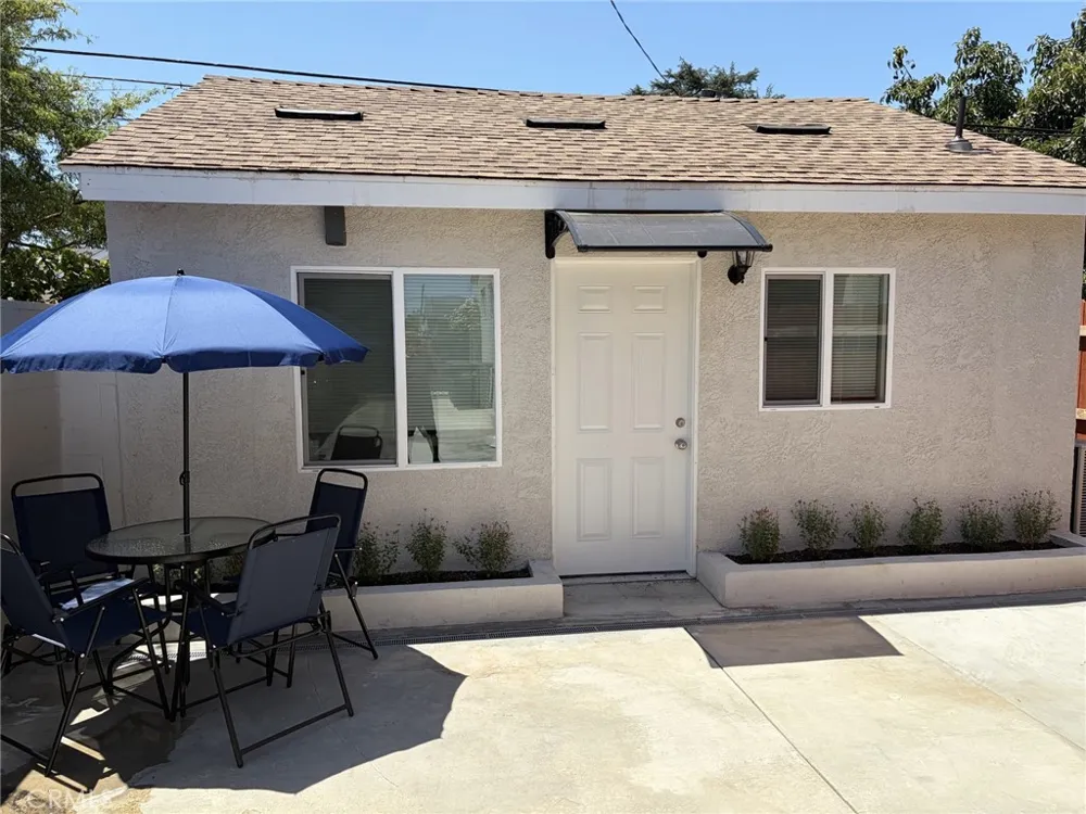 12621 Izetta Avenue Downey, CA 90242