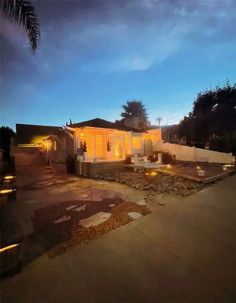 1285 W 23rd Street San Pedro, CA 90731