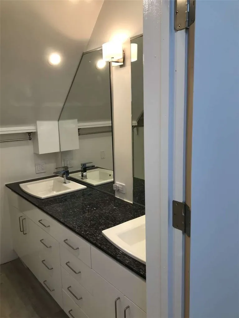 1285 W 23rd Street San Pedro, CA 90731