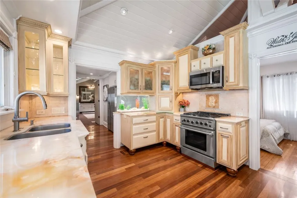 1285 W 23rd Street San Pedro, CA 90731