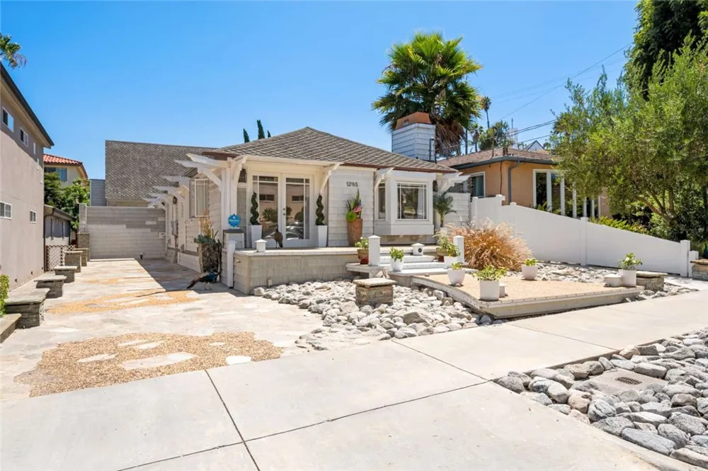1285 W 23rd Street San Pedro, CA 90731