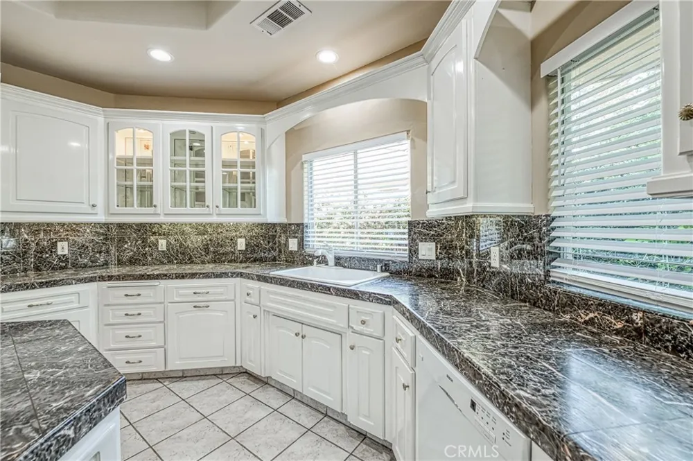 333 W River Court Fresno, CA 93711
