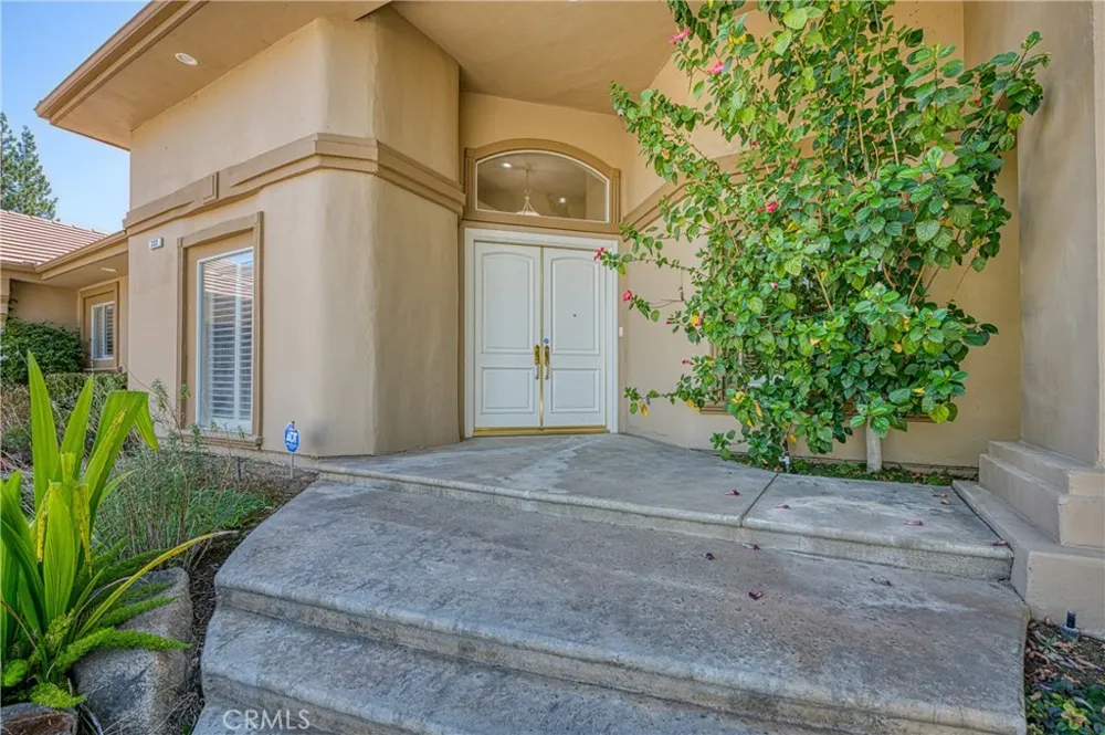 333 W River Court Fresno, CA 93711