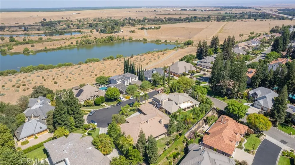 333 W River Court Fresno, CA 93711