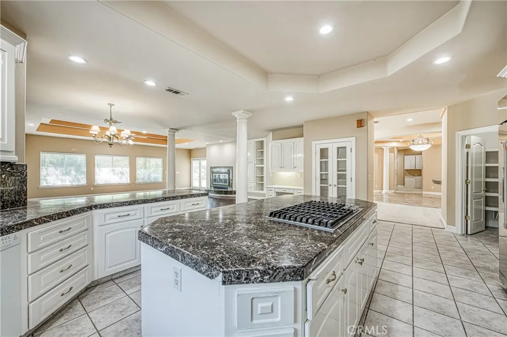 333 W River Court Fresno, CA 93711