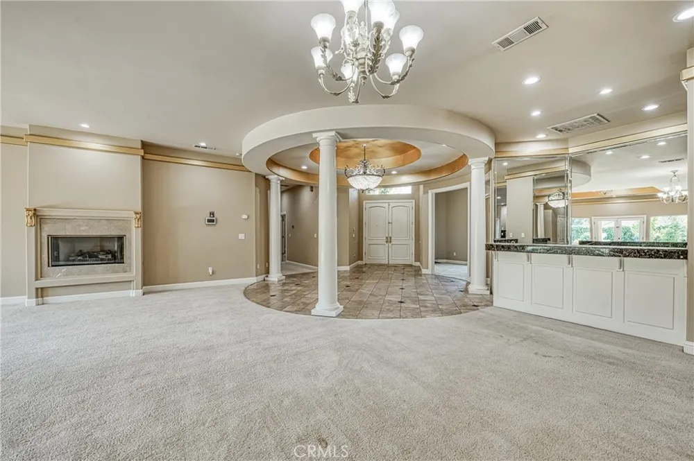 333 W River Court Fresno, CA 93711