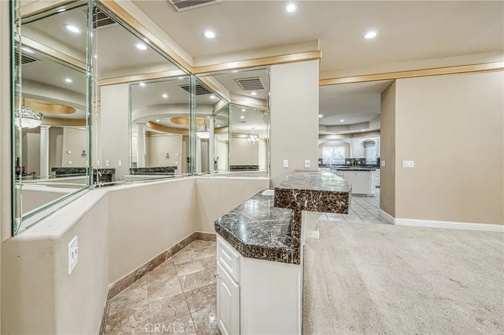 333 W River Court Fresno, CA 93711