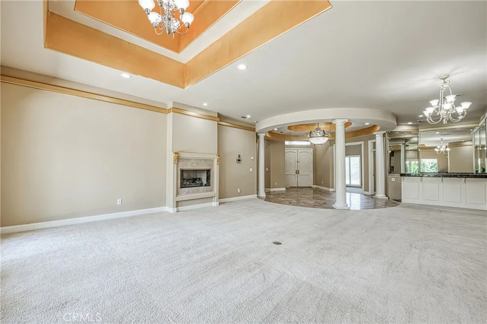 333 W River Court Fresno, CA 93711