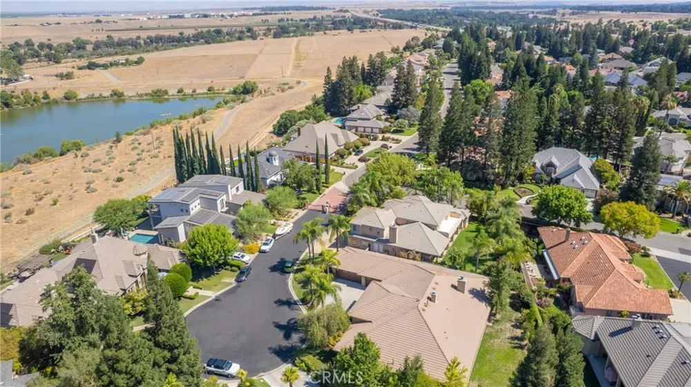 333 W River Court Fresno, CA 93711