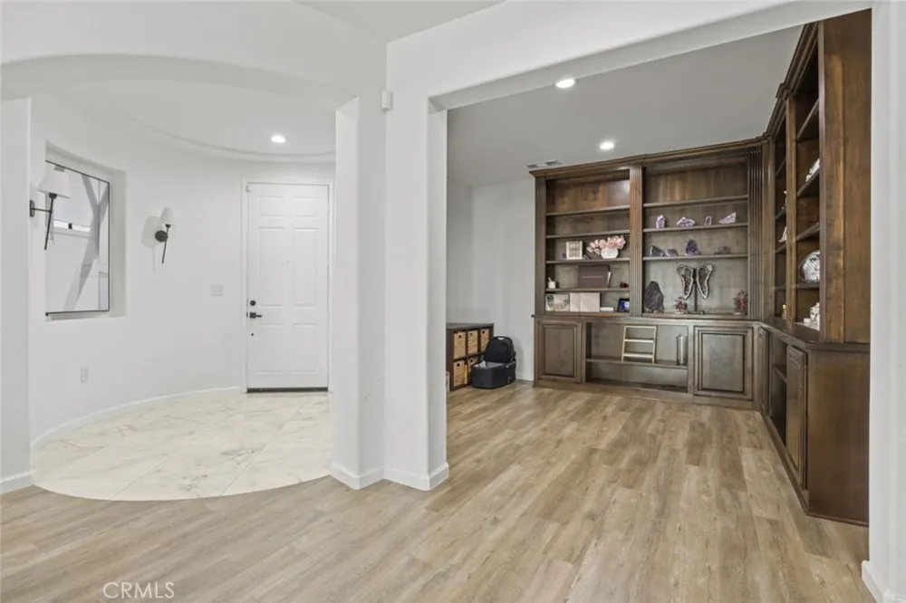 16485 W Nicklaus Drive #120 Sylmar, CA 91342