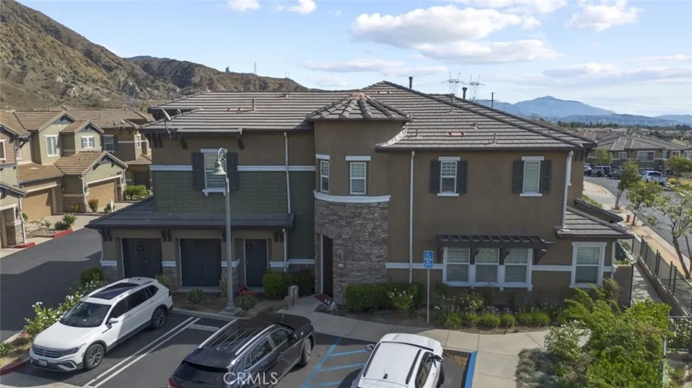 16485 W Nicklaus Drive #120 Sylmar, CA 91342