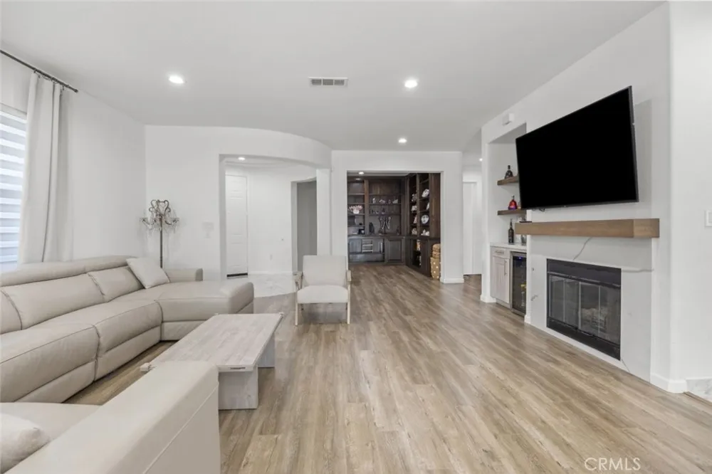 16485 W Nicklaus Drive #120 Sylmar, CA 91342