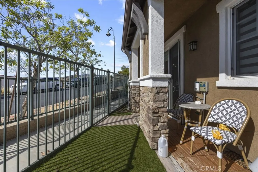16485 W Nicklaus Drive #120 Sylmar, CA 91342